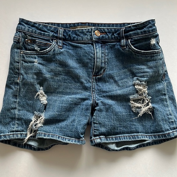 JOE’S Denim Jean Shorts ladies mid rise distressed & holes zip up size 28” waist - Picture 1 of 10